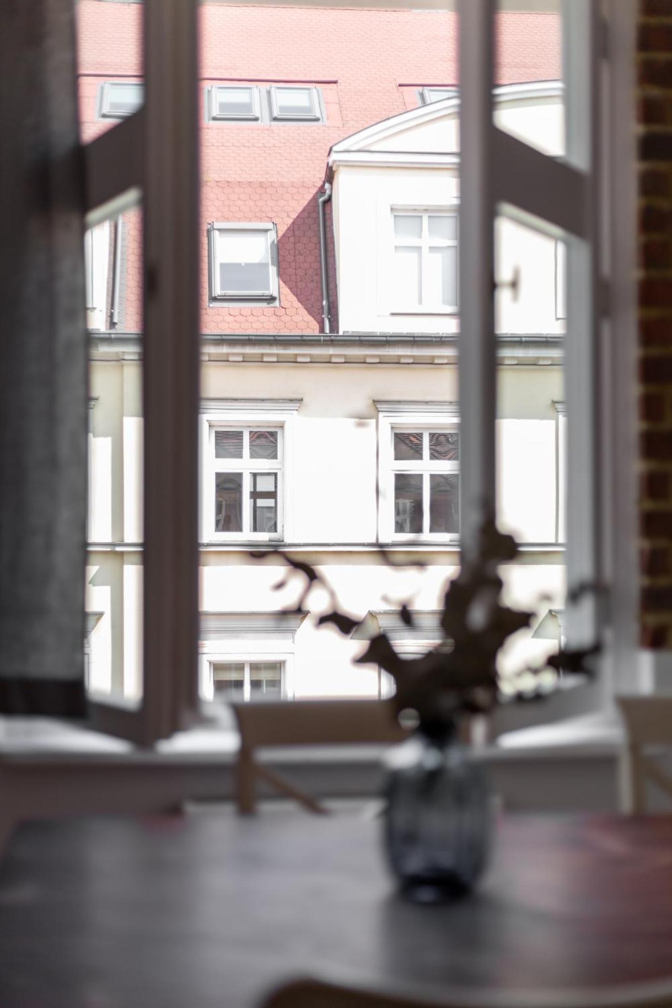 Klimatyczne Mieszkanie W Centrum Poznań Buitenkant foto